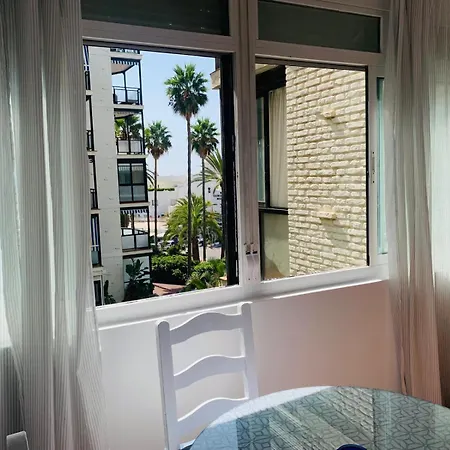 Charming First Line Estudio In * Marbella